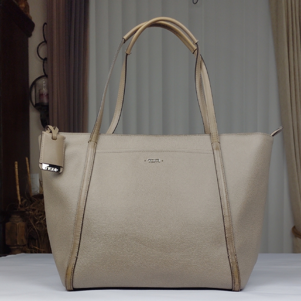 Tumi Womens Tote Bag.